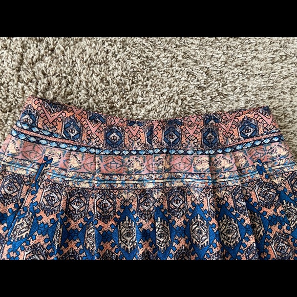 Forever 21 Shorts - Picture 4 of 6